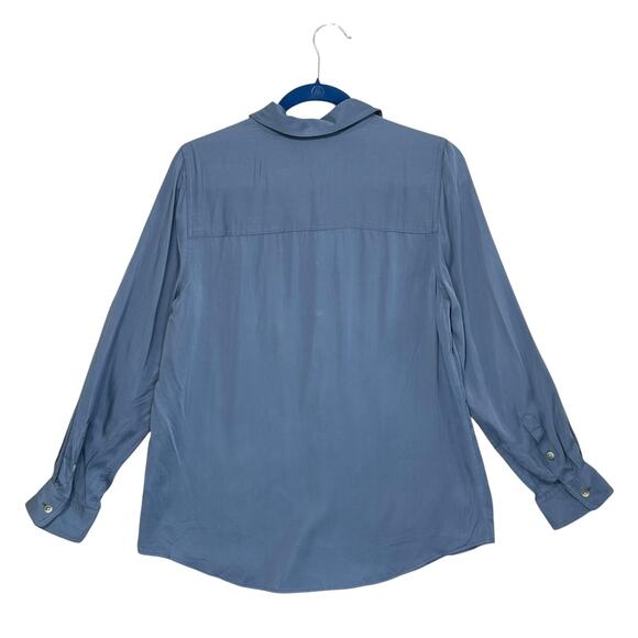 Chico's Sandwashed Satin Easy Shirt NWT Women's Sz 1 (M) Faded Indigo Luxe - Picture 2 of 8